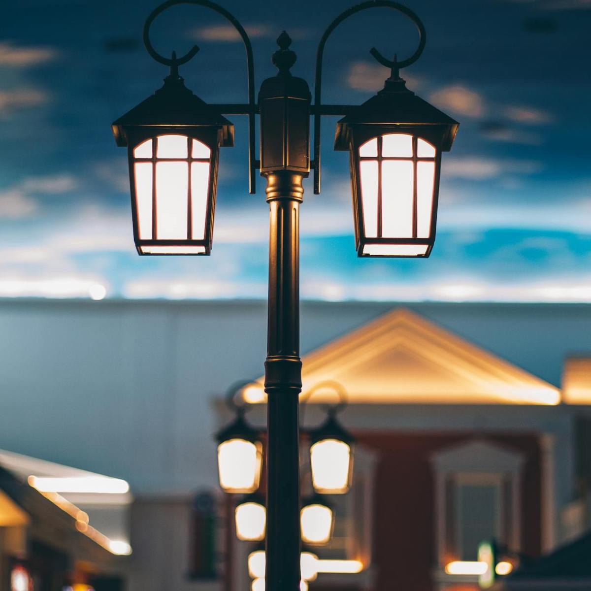 Between Languages: What Interpreting Really Involves